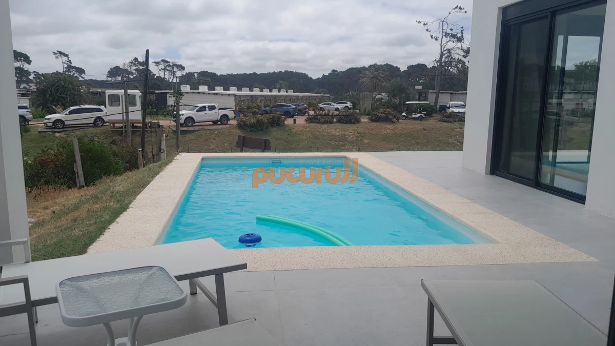 Casa ID.2462 - A pasos de la playa!!! 