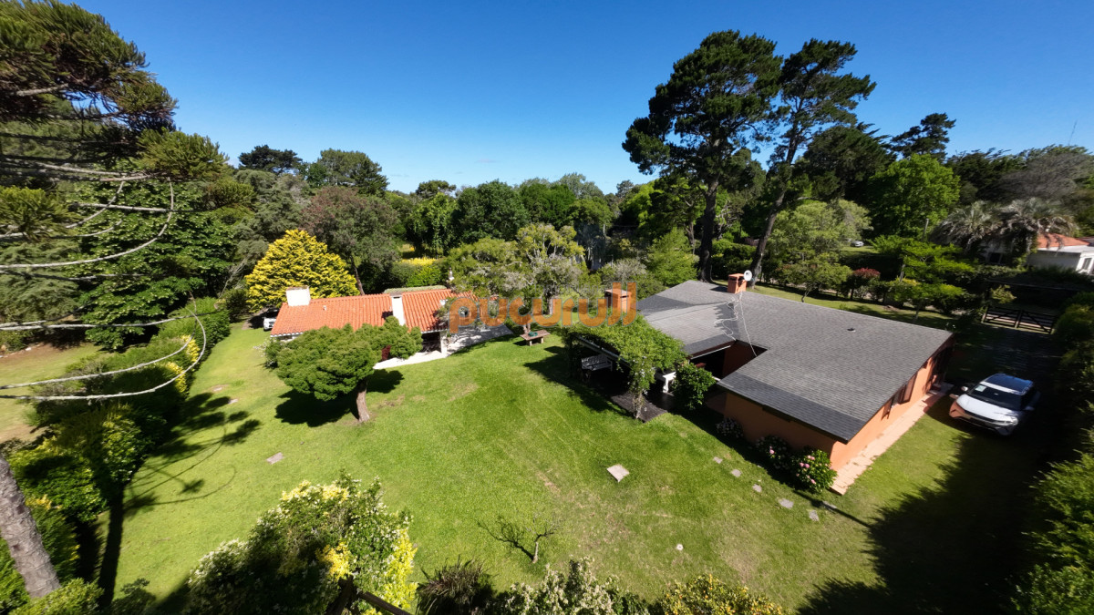 Casa ID.2444 - ¡Opción ideal en parada 20 de la Brava!