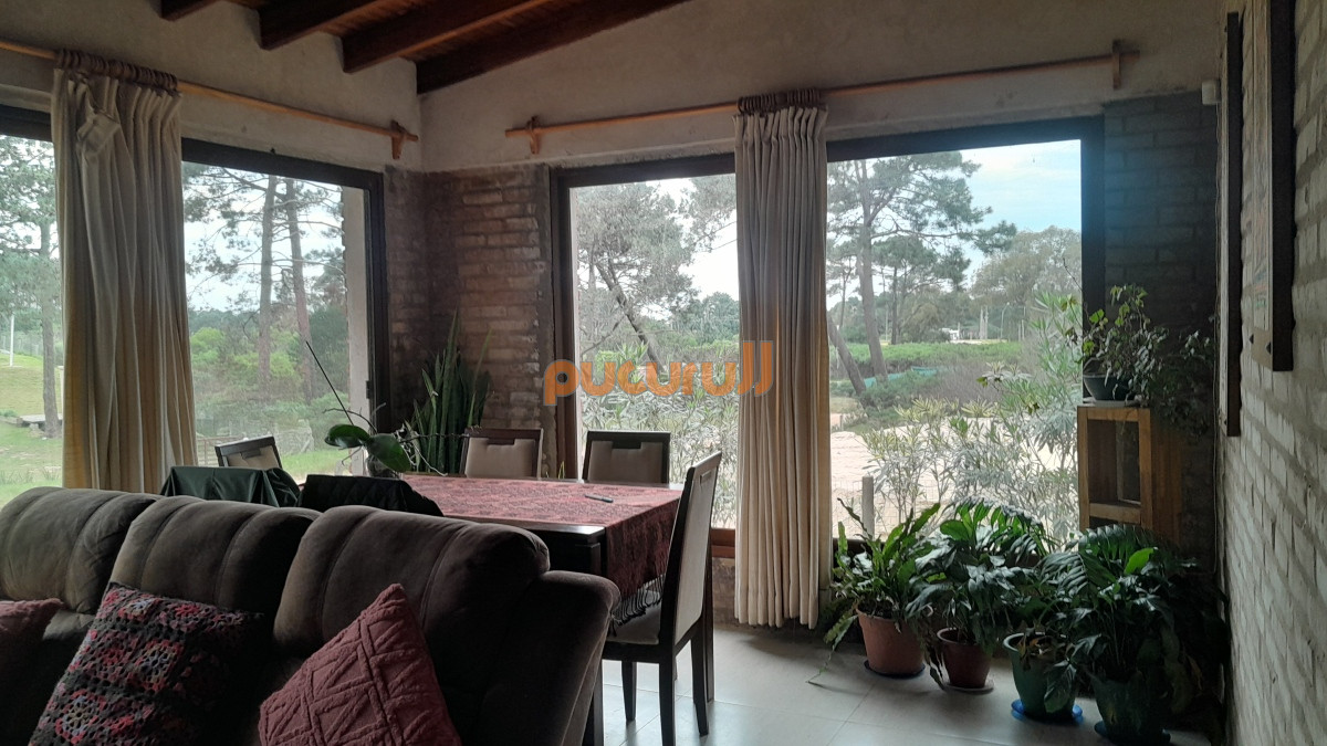 Casa ID.1257 - Club del Lago. Oportunidad!!