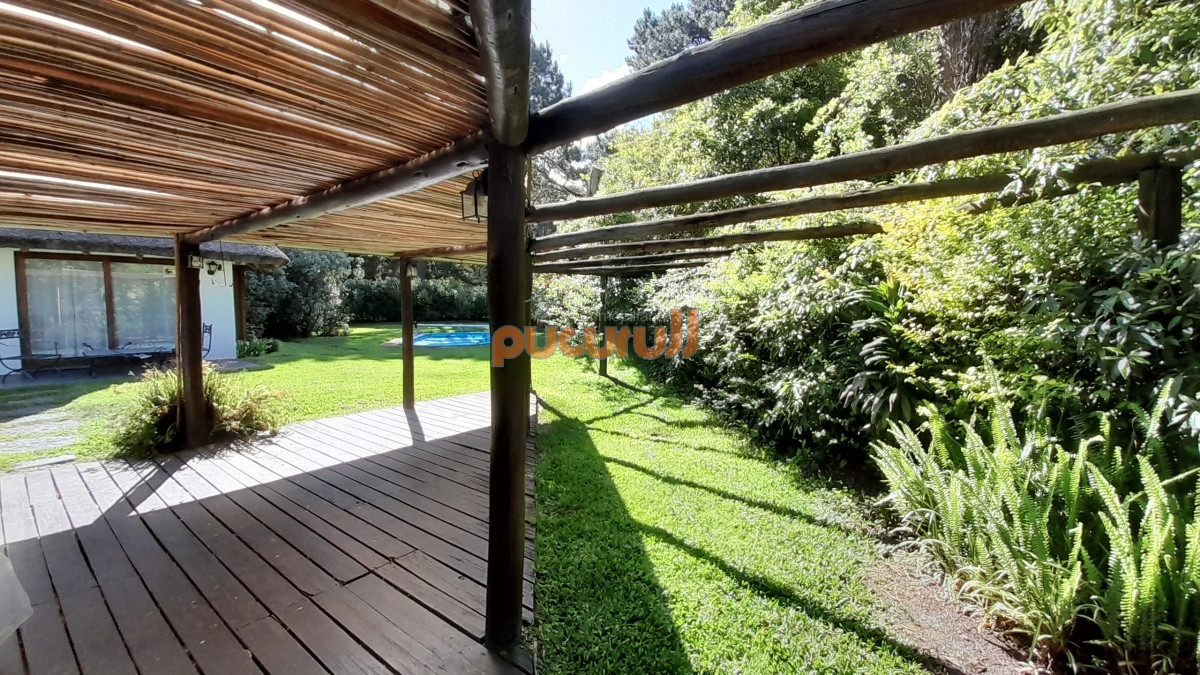 Casa ID.127 - Casa en Punta Ballena, Portezuelo Bosque