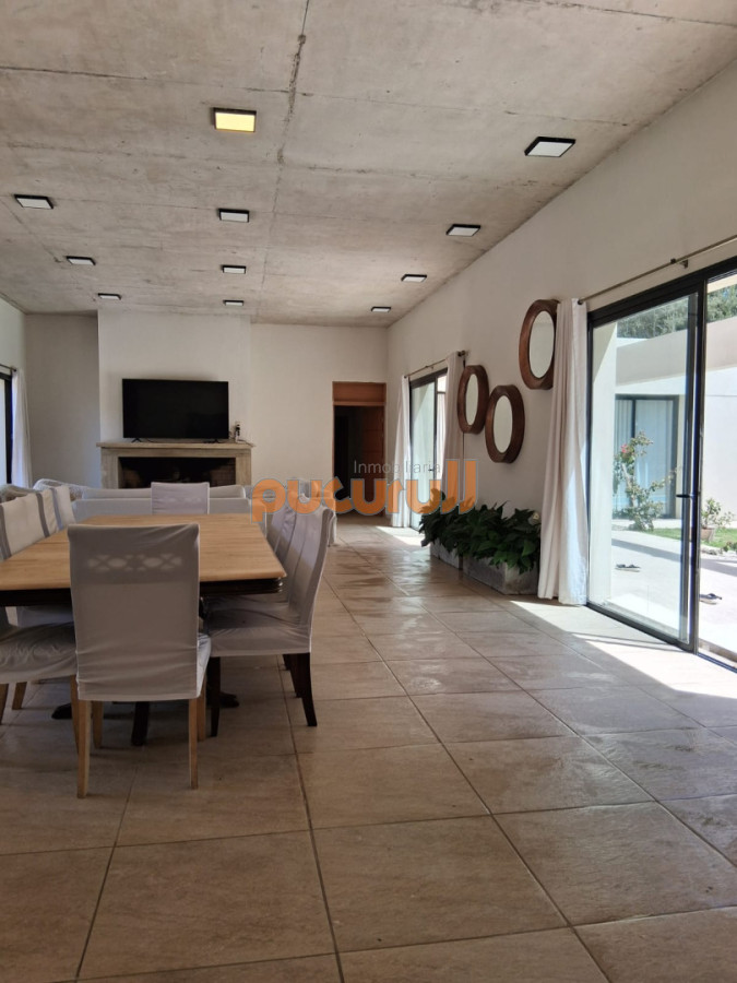 Casa ID.2354 - Excelente entorno!