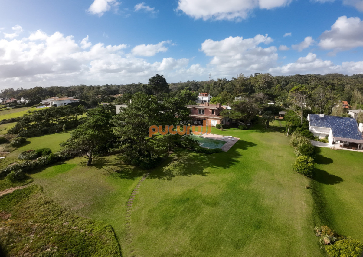 Casa ID.2199 - DIRECTAMENTE SOBRE EL MAR!  en Solana. 