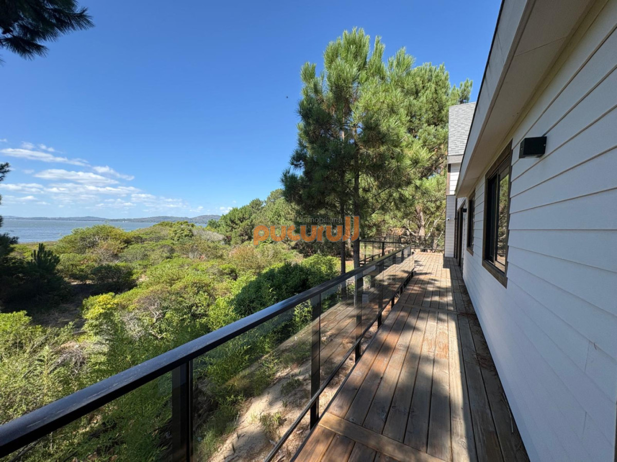 Casa ID.2451 - Espectacular vista a la Laguna!