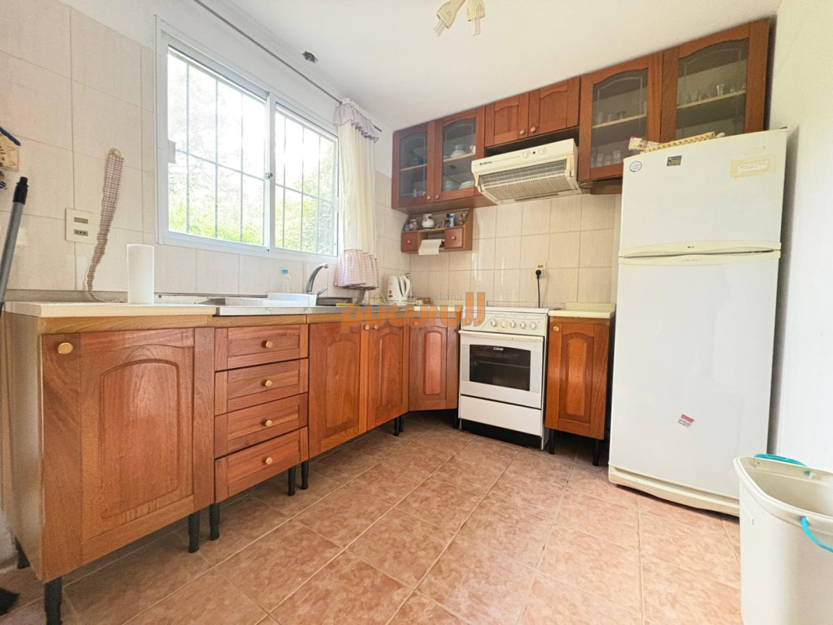 Casa ID.1662 - Gran terreno en muy buena ubicación y entorno!