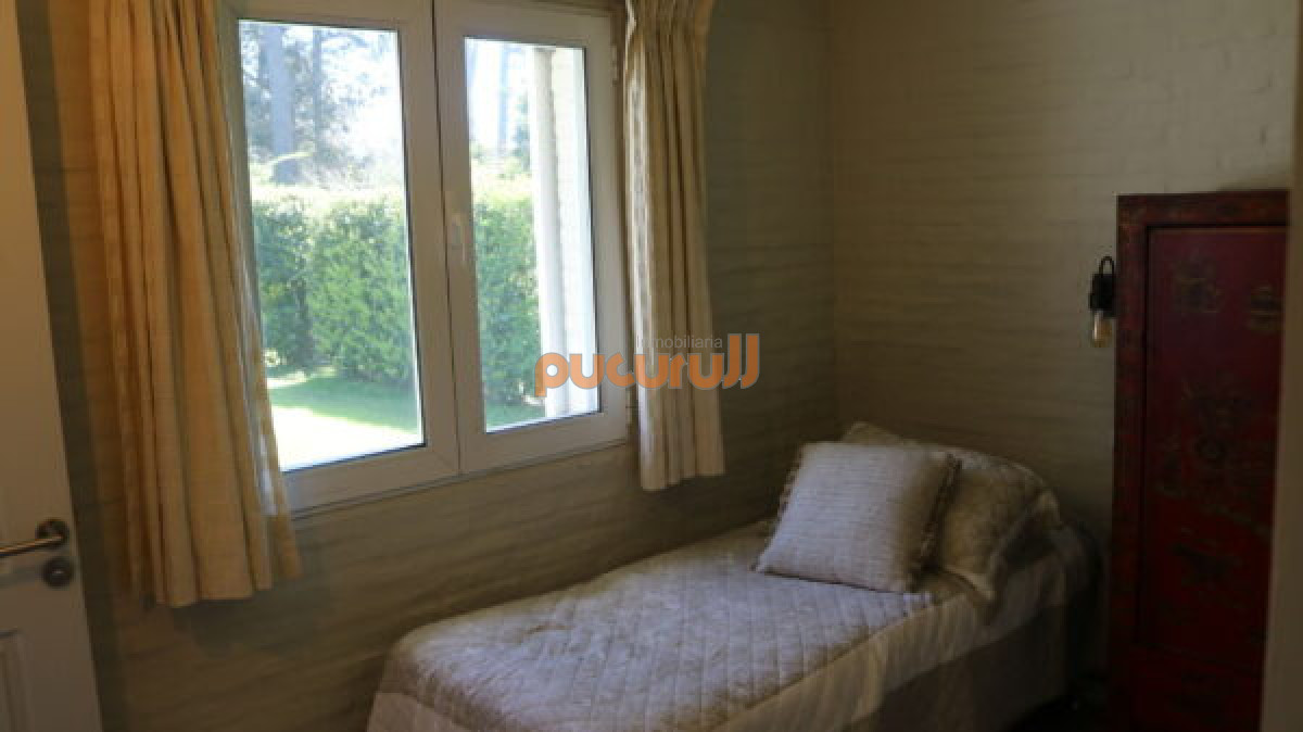 Casa ID.2444 - ¡Opción ideal en parada 20 de la Brava!