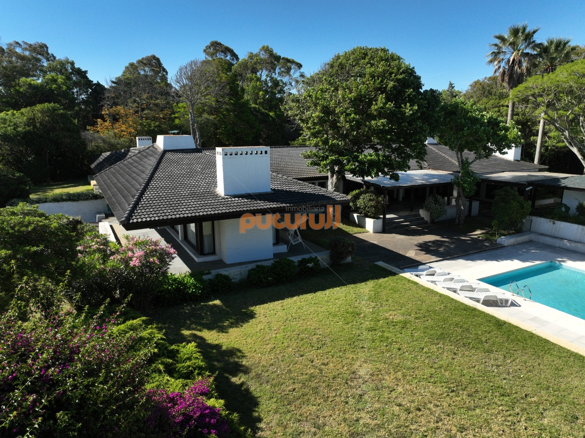 Casa ID.1655 - Venta Casa 6 suites en Punta Ballena