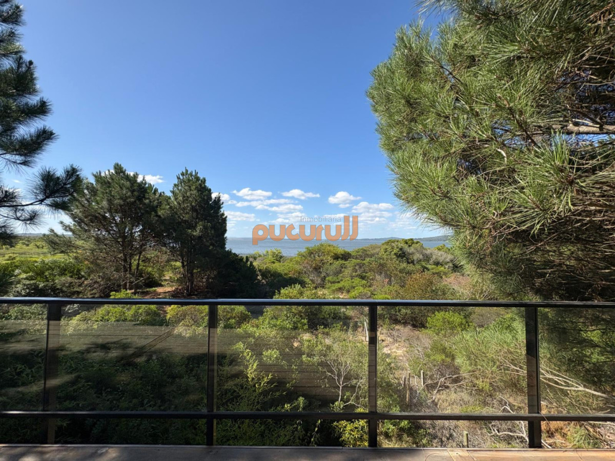 Casa ID.2451 - Espectacular vista a la Laguna!
