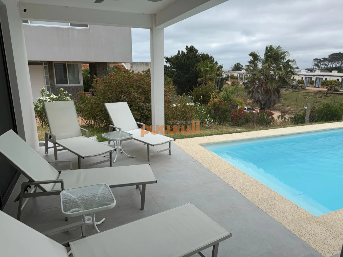 Casa ID.2462 - A pasos de la playa!!! 