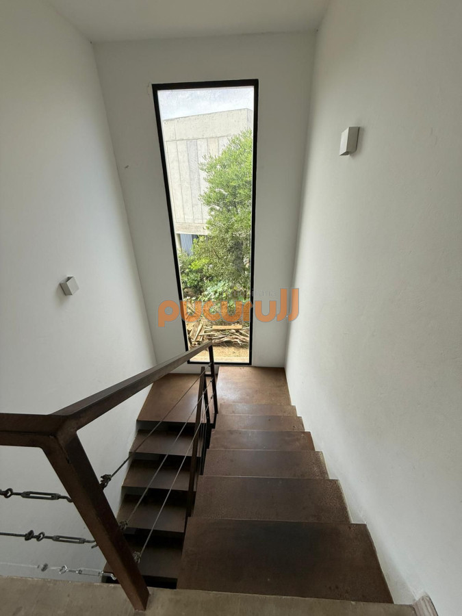 Casa ID.1976 - En lugar tranquilo. 