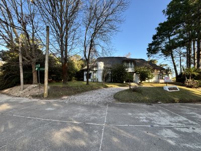 Venta de Casa 3 Dormitorios - Solanas - Punta del Este 