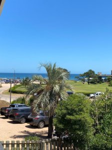 A pasos de la playa!