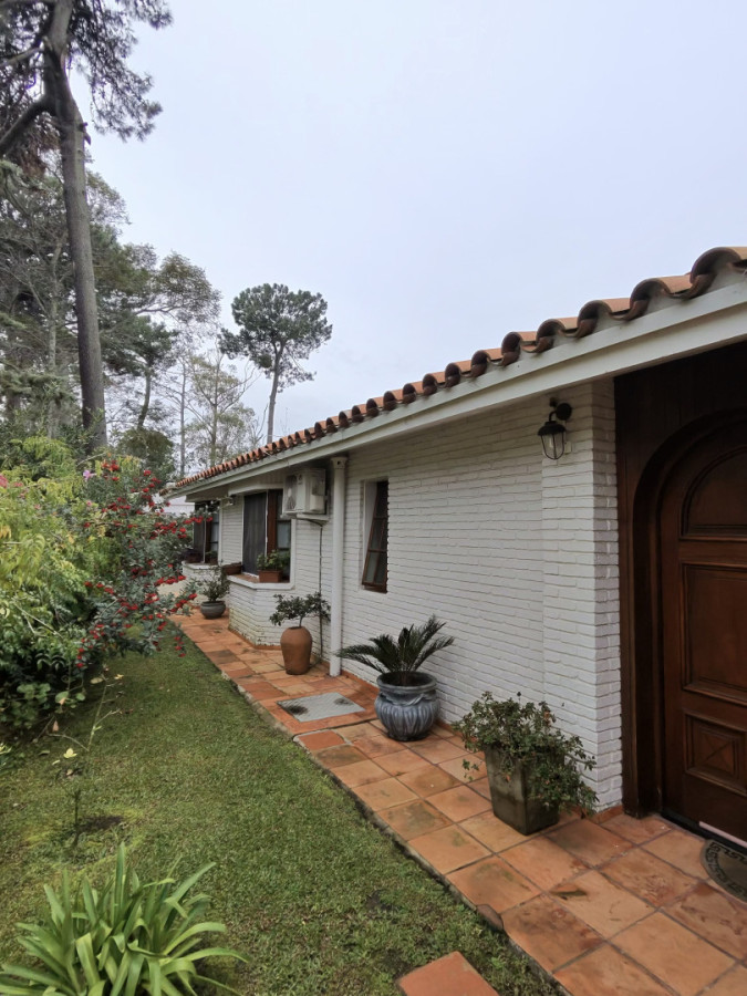 Casa 3 dormitorios en Pinares Punta del Este 