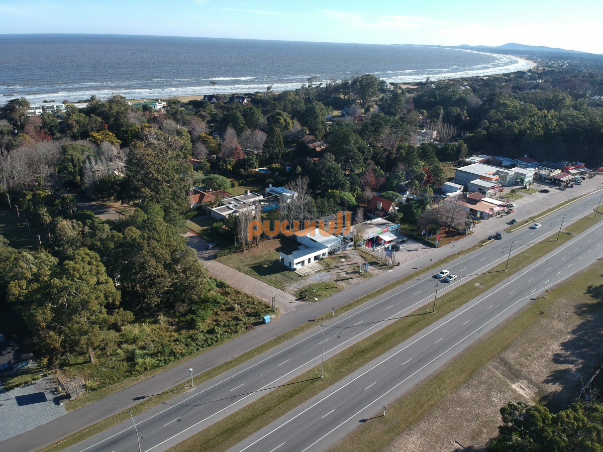 Local Comercial ID.1320 - Local en Punta Ballena, Solanas