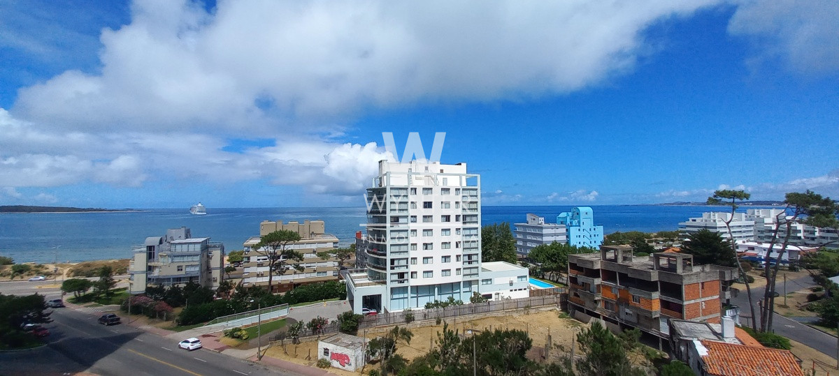 Excelente Complejo - 3 dormitorios con vista al mar en edificio Fragata en alquiler - WNT333A