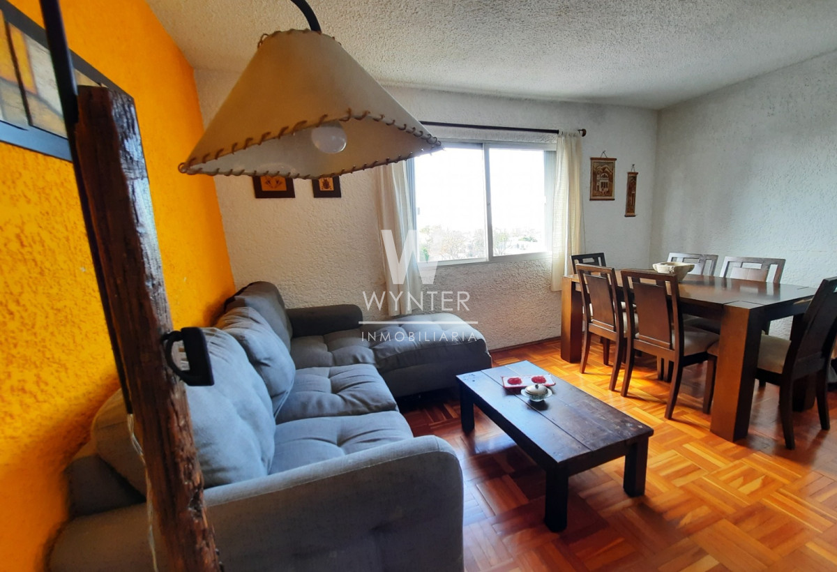 Apartamento ID.3345 - Apartamento de 3 dormitorios en Buceo.