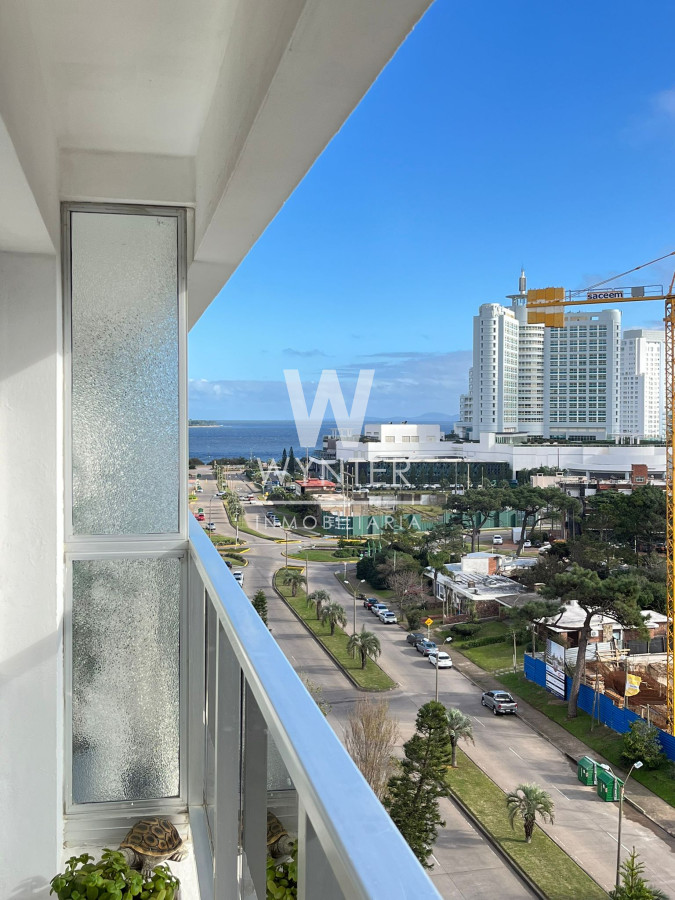 Apartamento ID.4111 - Apartamento en venta próximo al Hotel Enjoy y del mar - 2 dormitorios y medio 
