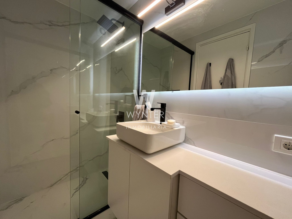 Apartamento ID.3602 - Alquiler temporal edificio Fragata Playa Mansa - 3 dormitorios