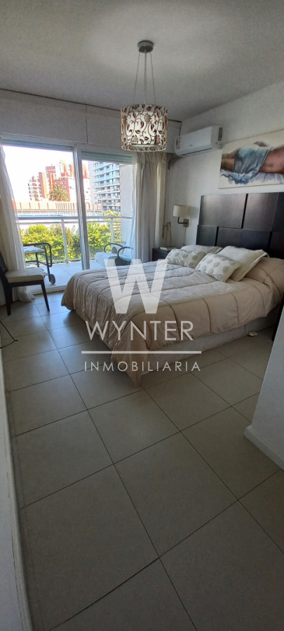 Apartamento ID.6042 - Torre Manhattan - Próximo Playa Brava y Mansa - 2 dormitorios