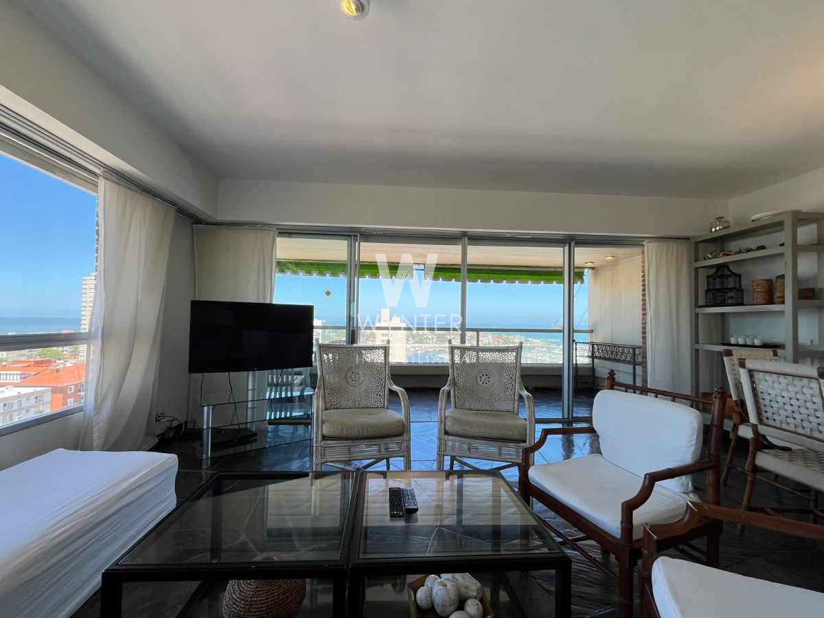 Apartamento ID.883 - Piso Alto A Pasos Del Puerto - 3 Dorm.