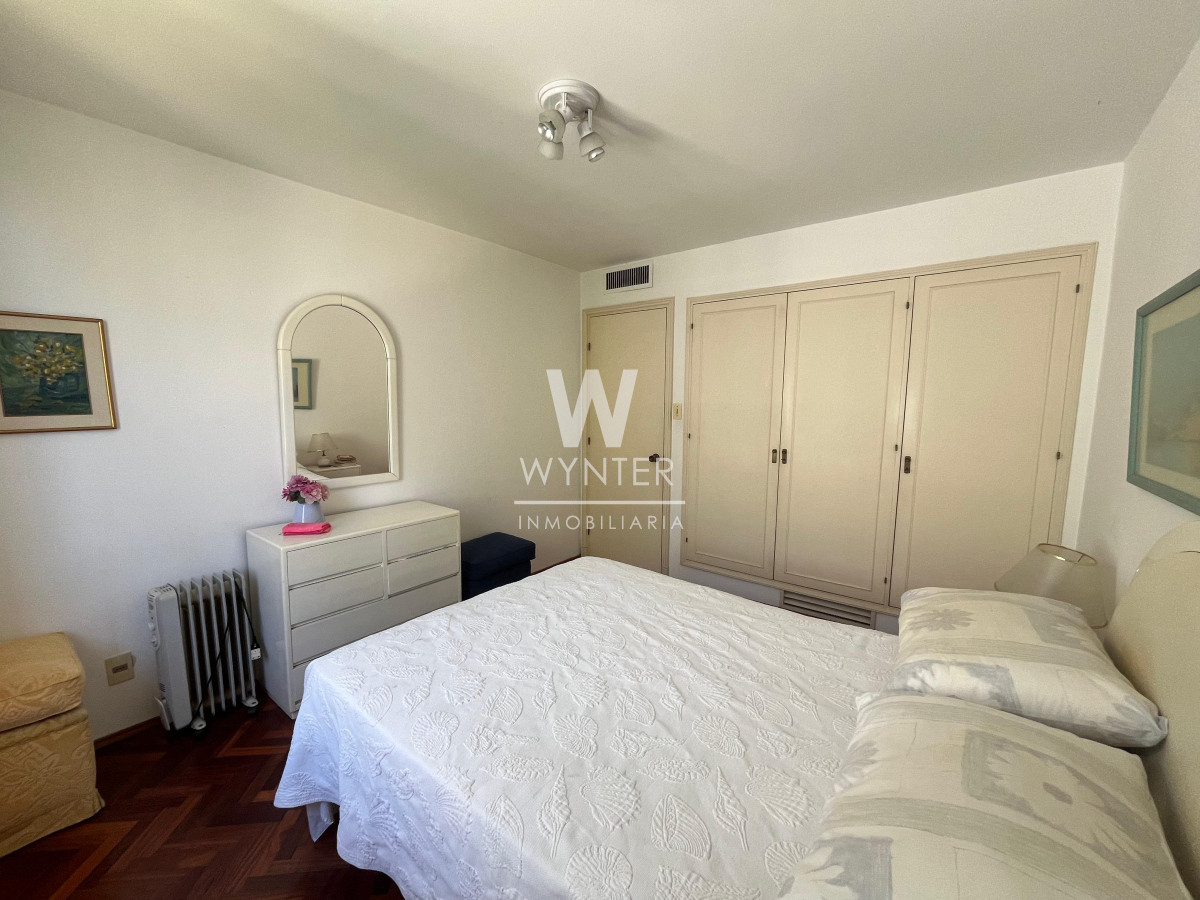 Apartamento ID.963 - A pasos del puerto, 2 y dependencia