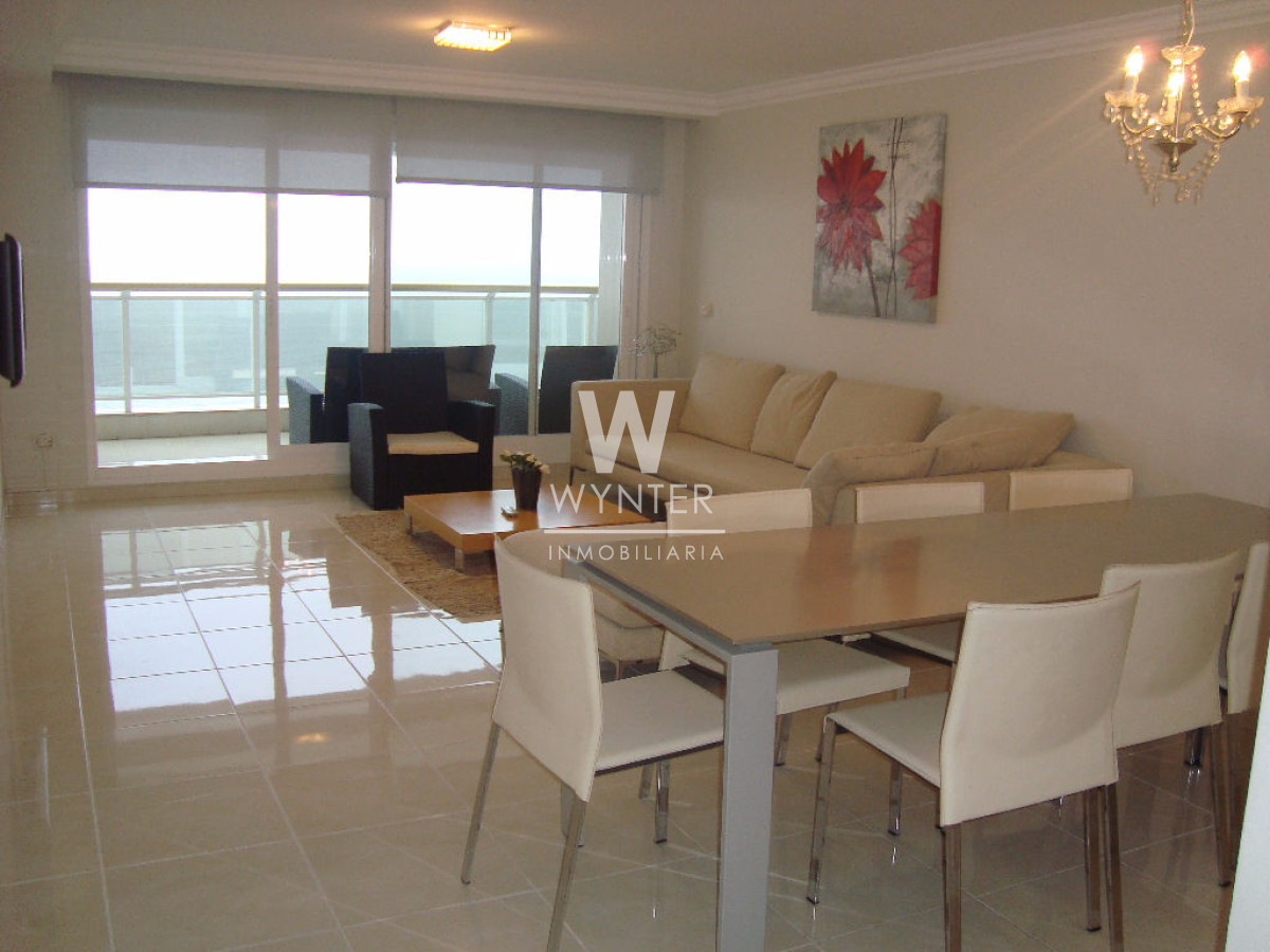 Apartamento ID.136 - Muy Linda Vista A Playa Mansa - 3 Suites