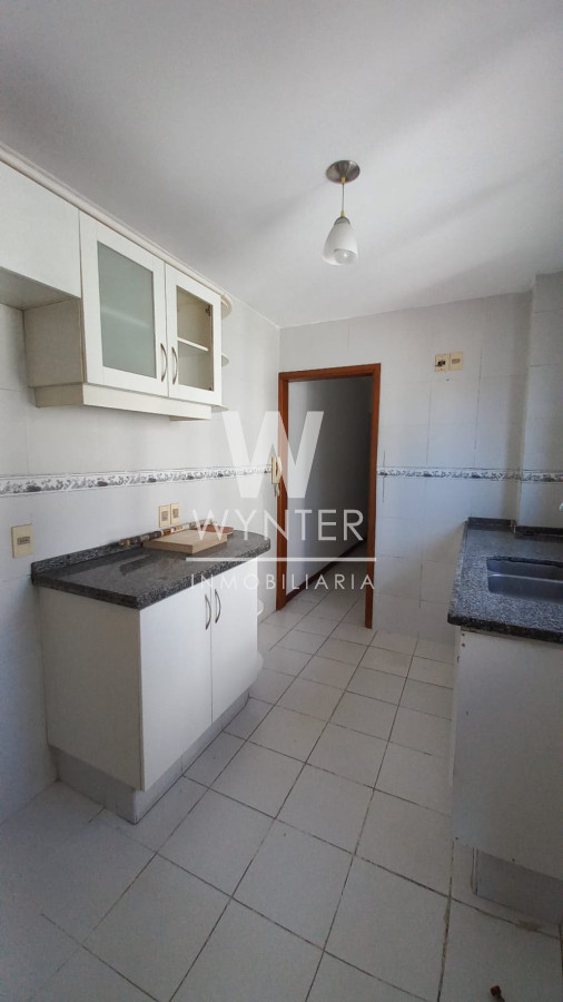 Apartamento ID.5081 - Venta. Apartamento en Rambla Gandhi, 3 dorm y servicio 