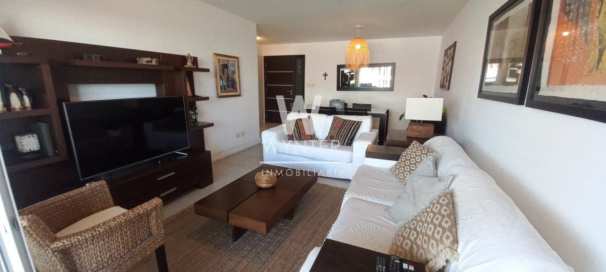 Apartamento ID.6042 - Torre Manhattan - Próximo Playa Brava y Mansa - 2 dormitorios