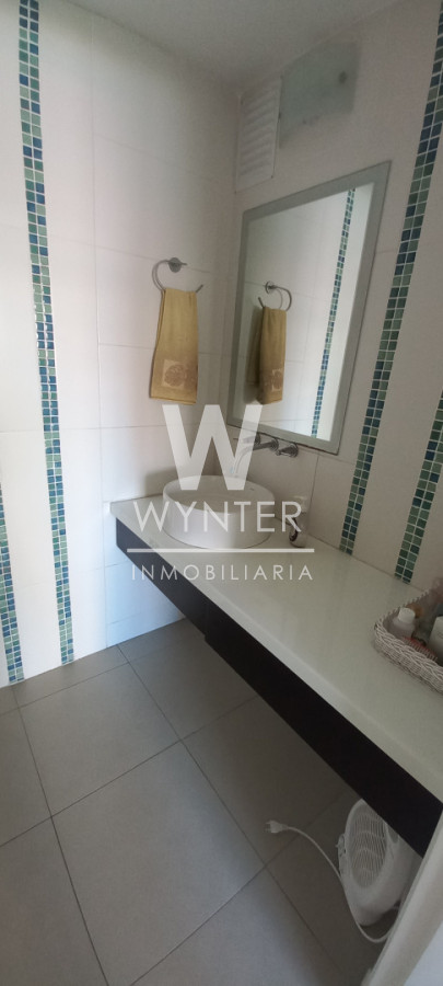 Apartamento ID.6042 - Torre Manhattan - Próximo Playa Brava y Mansa - 2 dormitorios