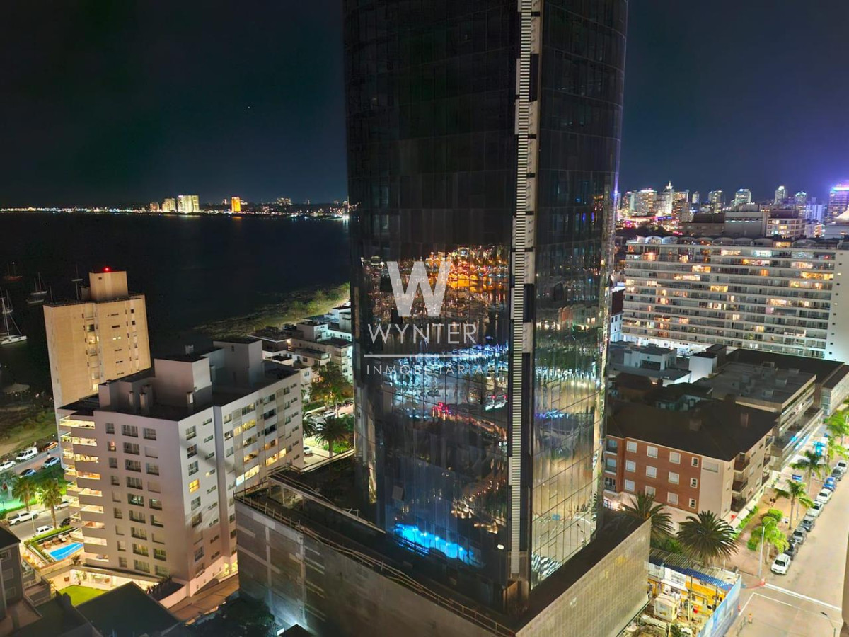 Apartamento ID.954 - Piso alto con espectacular vista al mar - 3 dorm y dep.