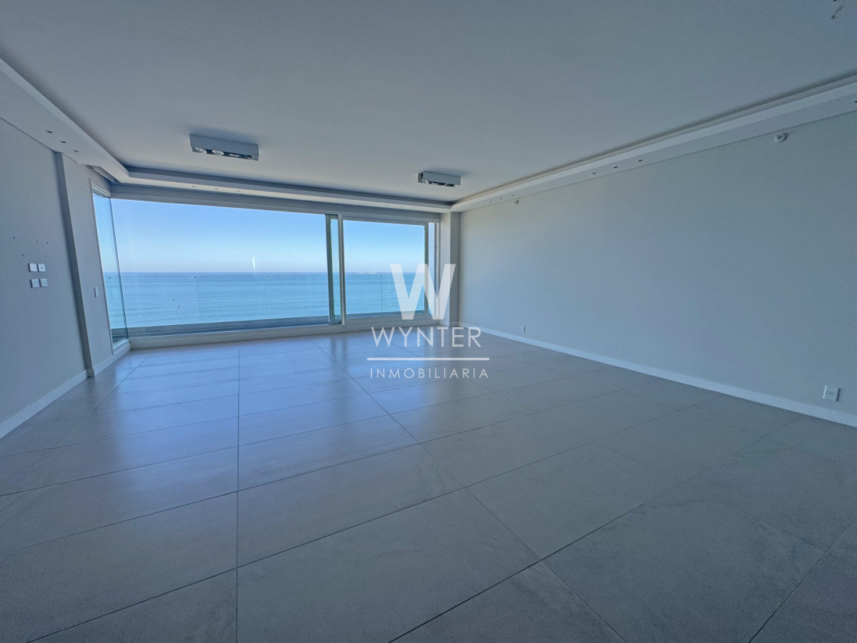 Apartamento ID.5299 - Apartamento en venta - Le Parc esquinero, piso muy alto!!!