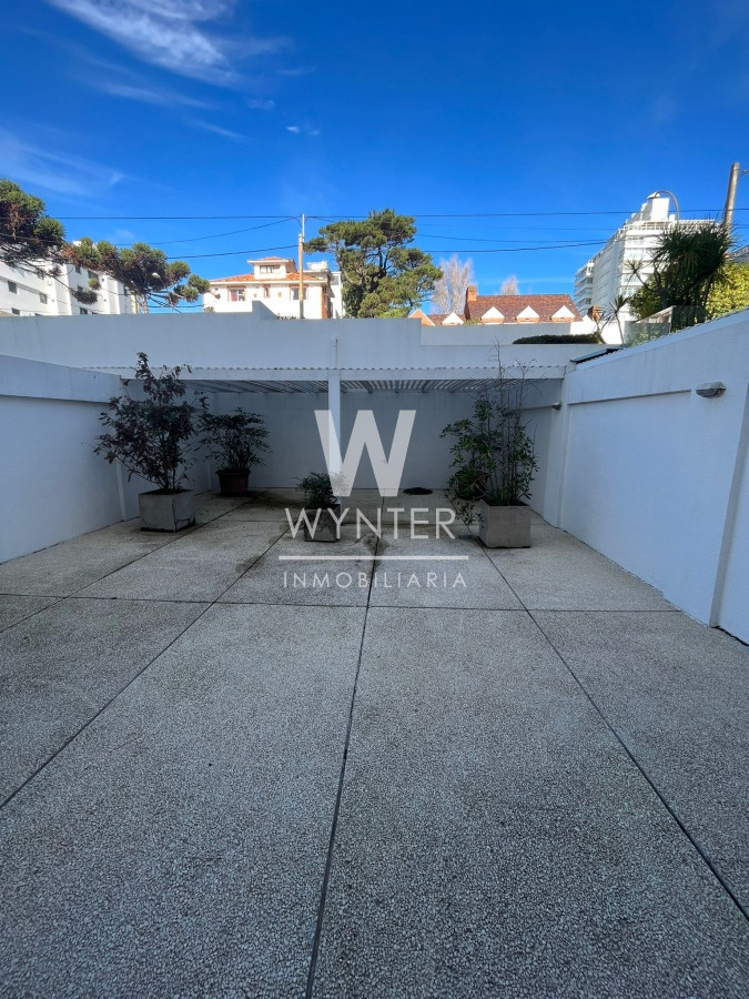 Apartamento ID.3060 - Primera fila sobre la mansa - 3 suites más den.