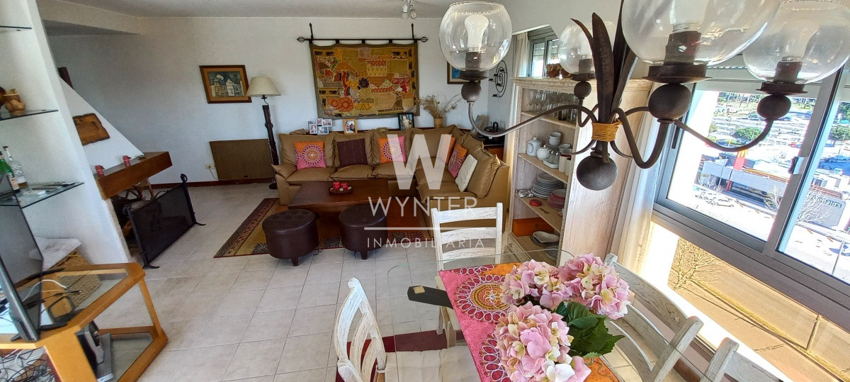 Apartamento ID.1456 - Av. Roosevelt - 2 dormitorios con parrillero y estufa a leña