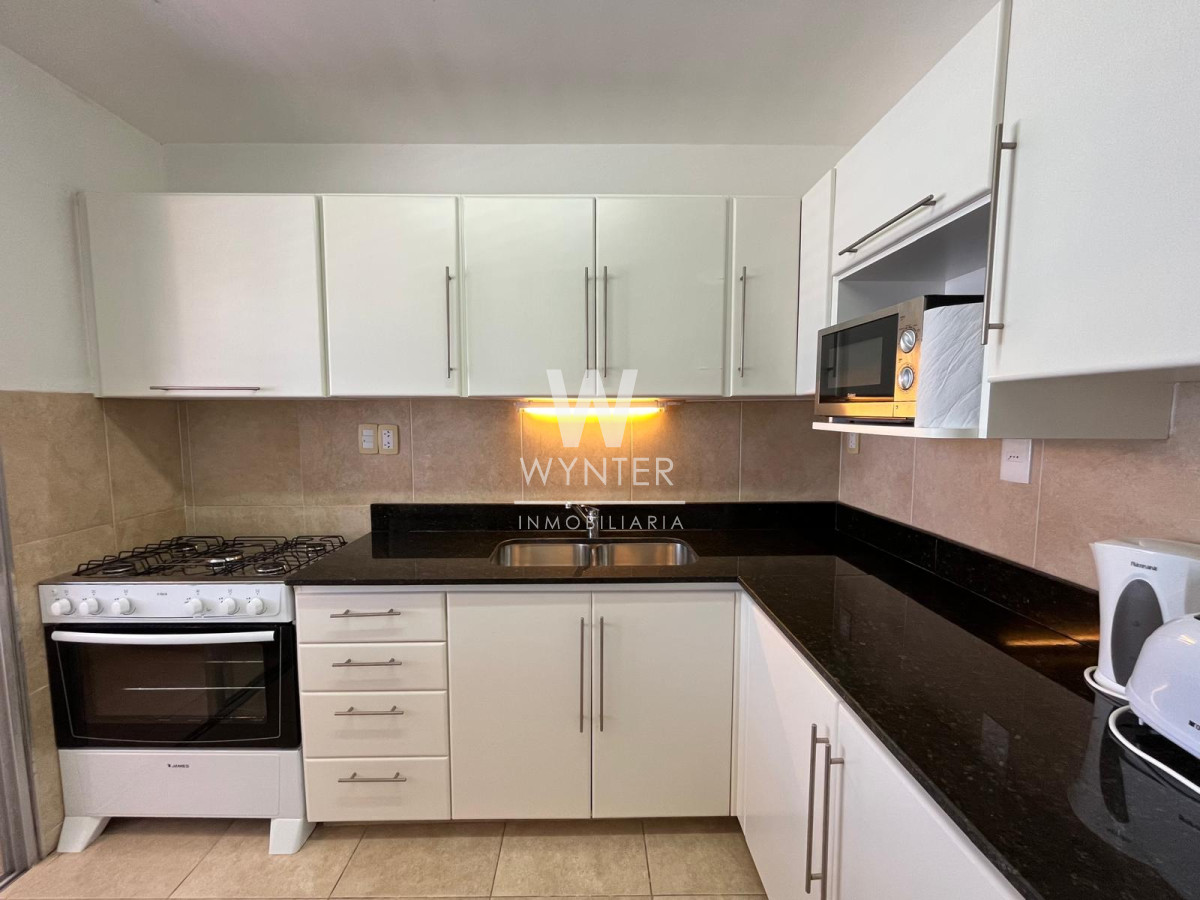 Apartamento ID.883 - Piso Alto A Pasos Del Puerto - 3 Dorm.