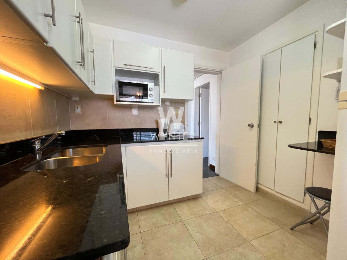 Apartamento ID.883 - Piso Alto A Pasos Del Puerto - 3 Dorm.
