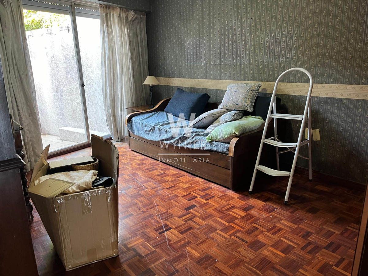 Apartamento ID.5266 - APARTAMENTO EN VENTA, RAMBLA GADNHI, 3 DORMITORIOS Y SERVICIO.