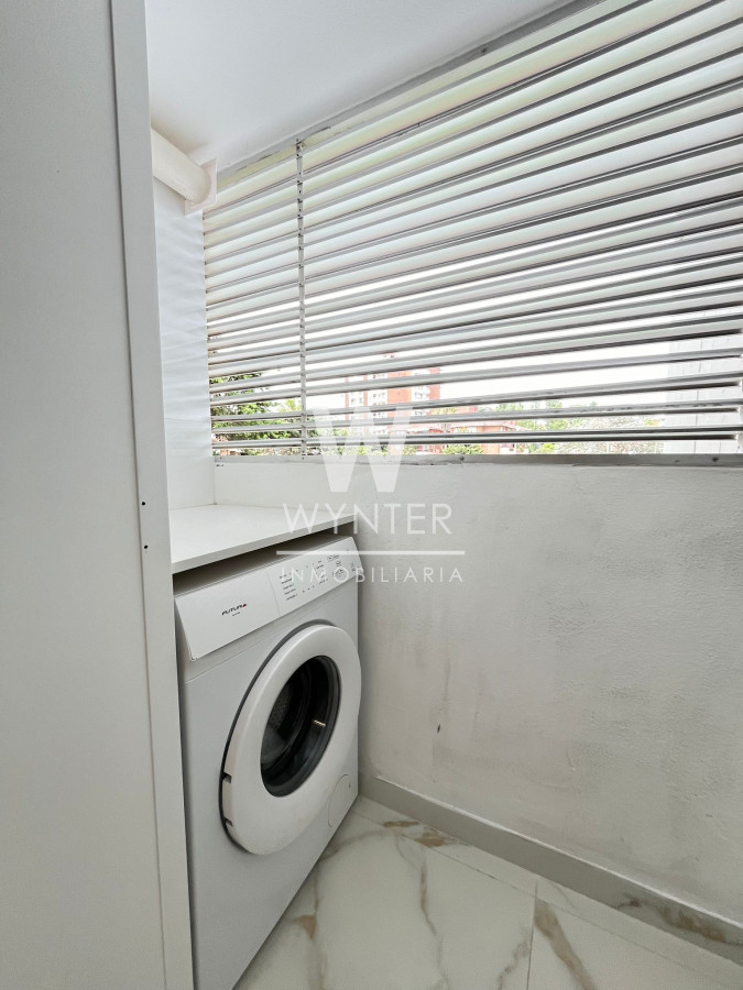 Apartamento ID.3602 - Alquiler temporal edificio Fragata Playa Mansa - 3 dormitorios