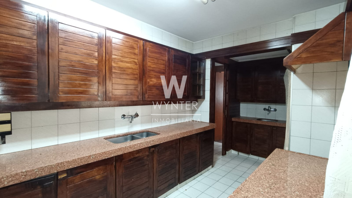 Apartamento ID.5266 - APARTAMENTO EN VENTA, RAMBLA GADNHI, 3 DORMITORIOS Y SERVICIO.