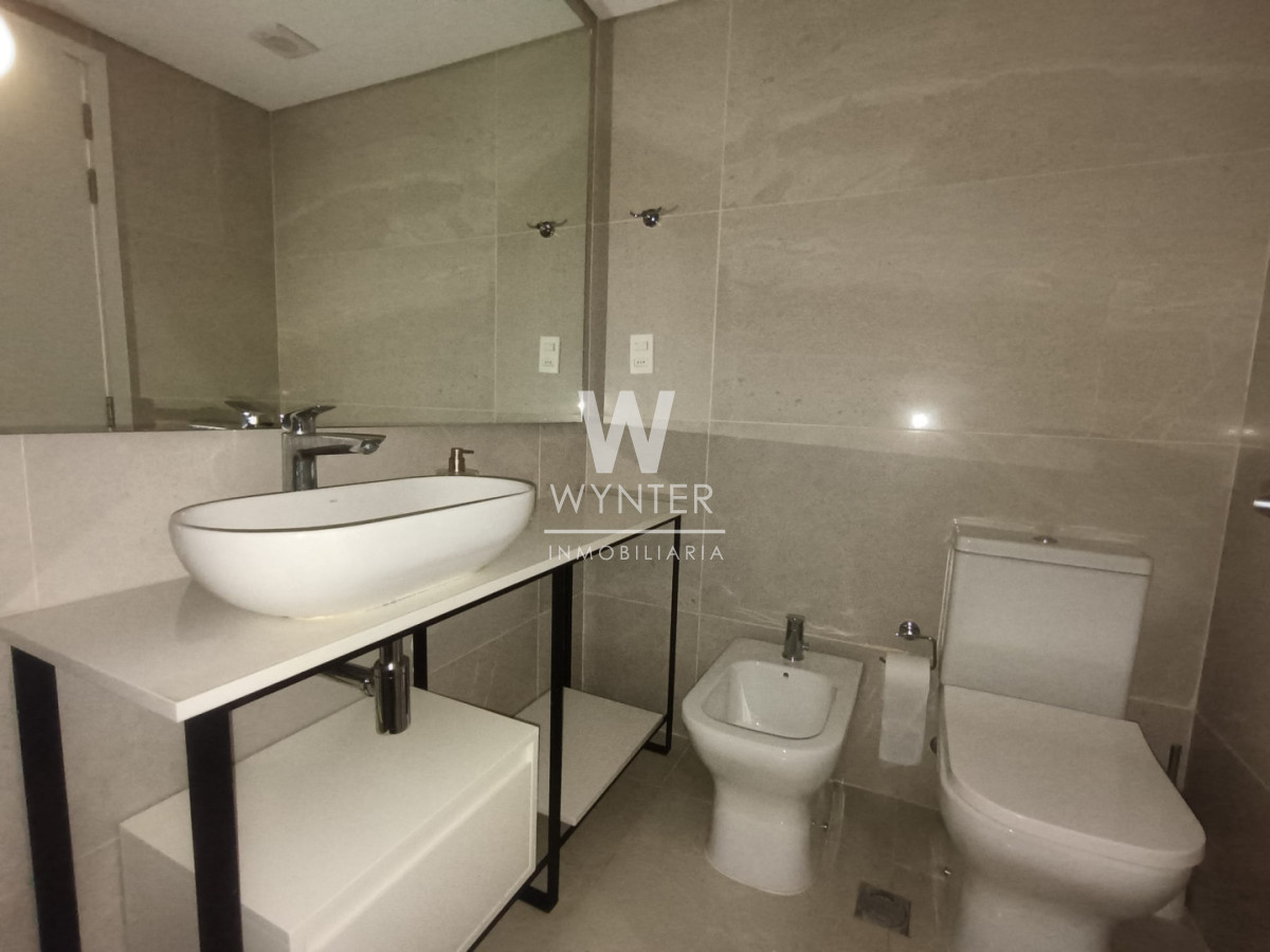 Apartamento ID.6396 - APARTAMENTO EN ALQUILER, 3 DORMITORIOS, PUNTA CARRETAS. 