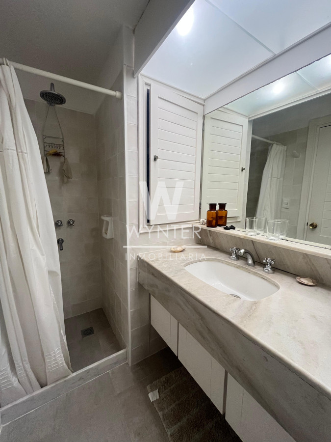 Apartamento ID.5443 - Apartamento en venta - Primera fila sobre el Emir