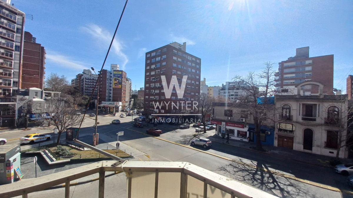 Apartamento ID.5038 - Venta, apartamento, 3 dormitorios, Punta Carretas 