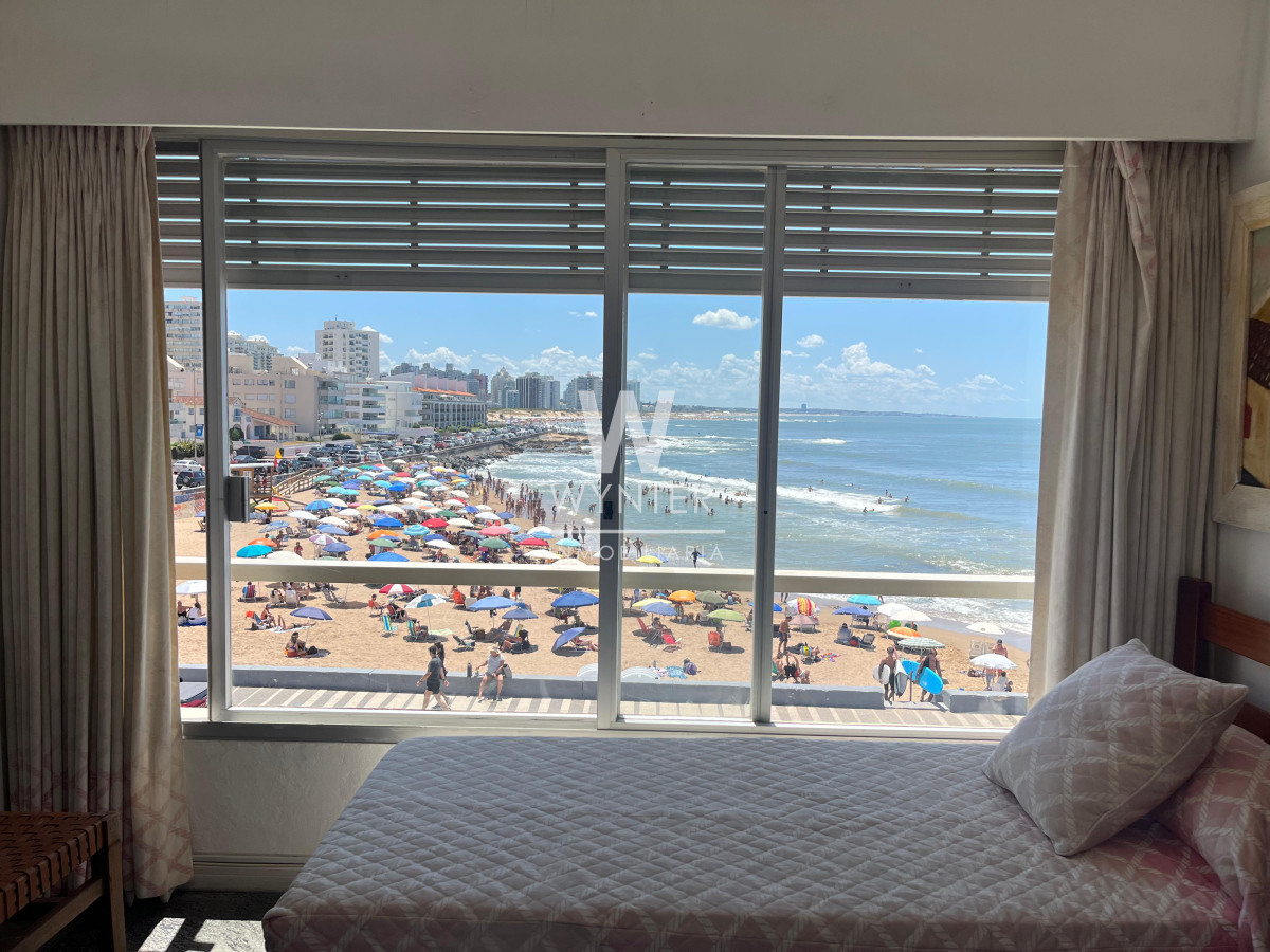 Apartamento ID.5443 - Apartamento en venta - Primera fila sobre el Emir
