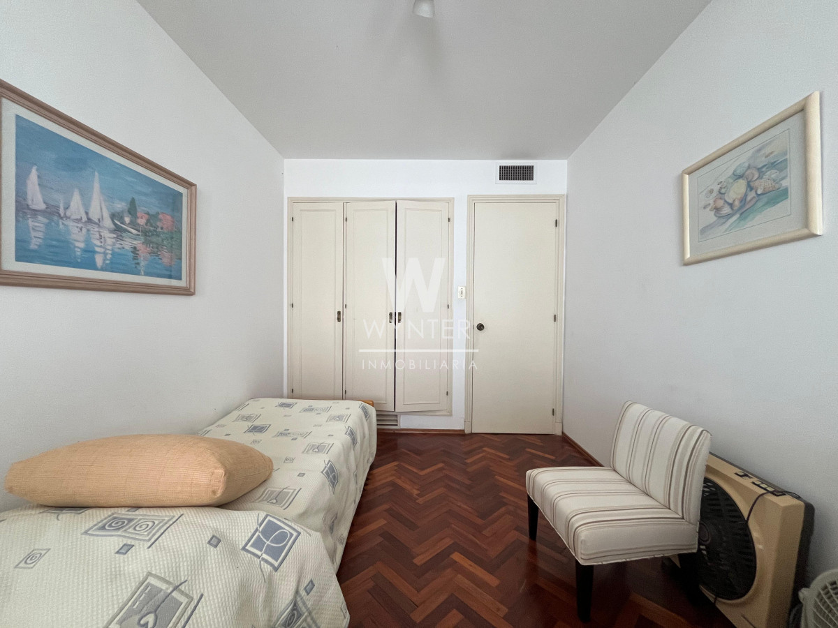 Apartamento ID.963 - A pasos del puerto, 2 y dependencia