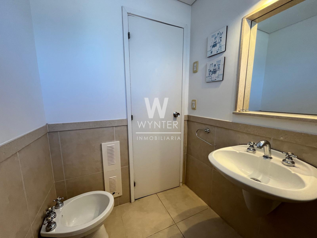 Apartamento ID.883 - Piso Alto A Pasos Del Puerto - 3 Dorm.