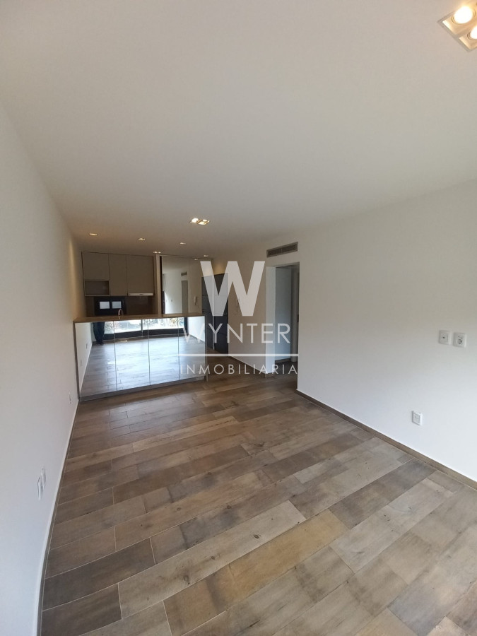 Apartamento ID.5340 - Edificio en venta, con renta, Pocitos 