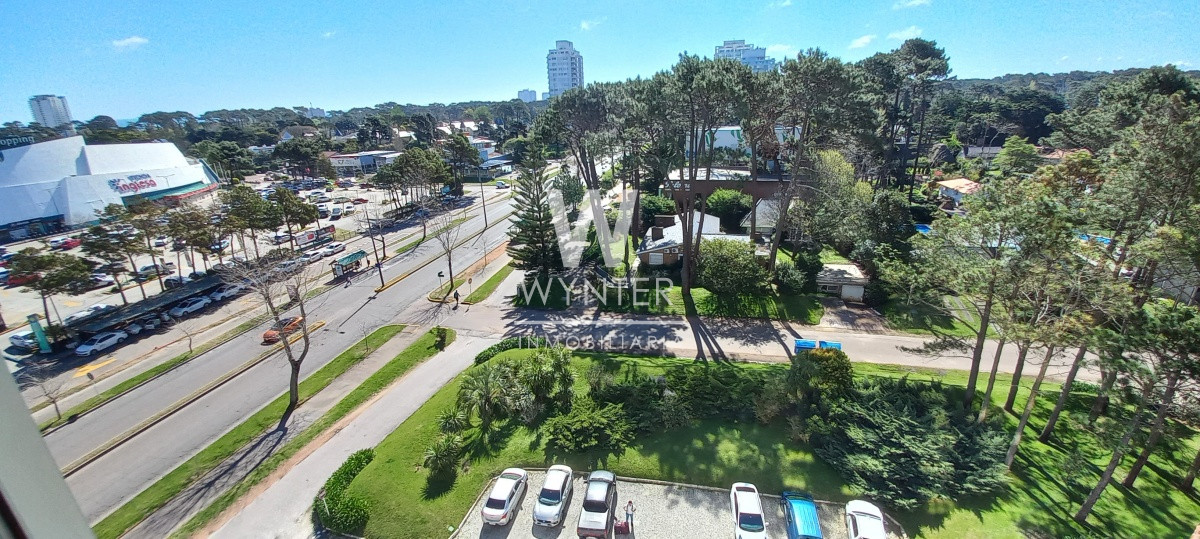 Apartamento ID.1456 - Av. Roosevelt - 2 dormitorios con parrillero y estufa a leña