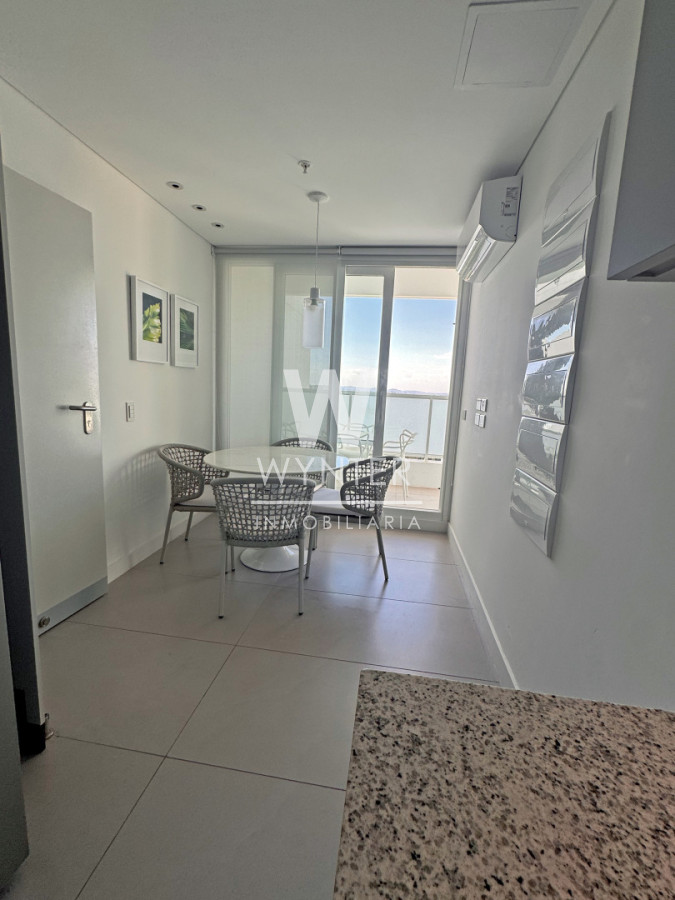 Apartamento ID.5299 - Apartamento en venta - Le Parc esquinero, piso muy alto!!!