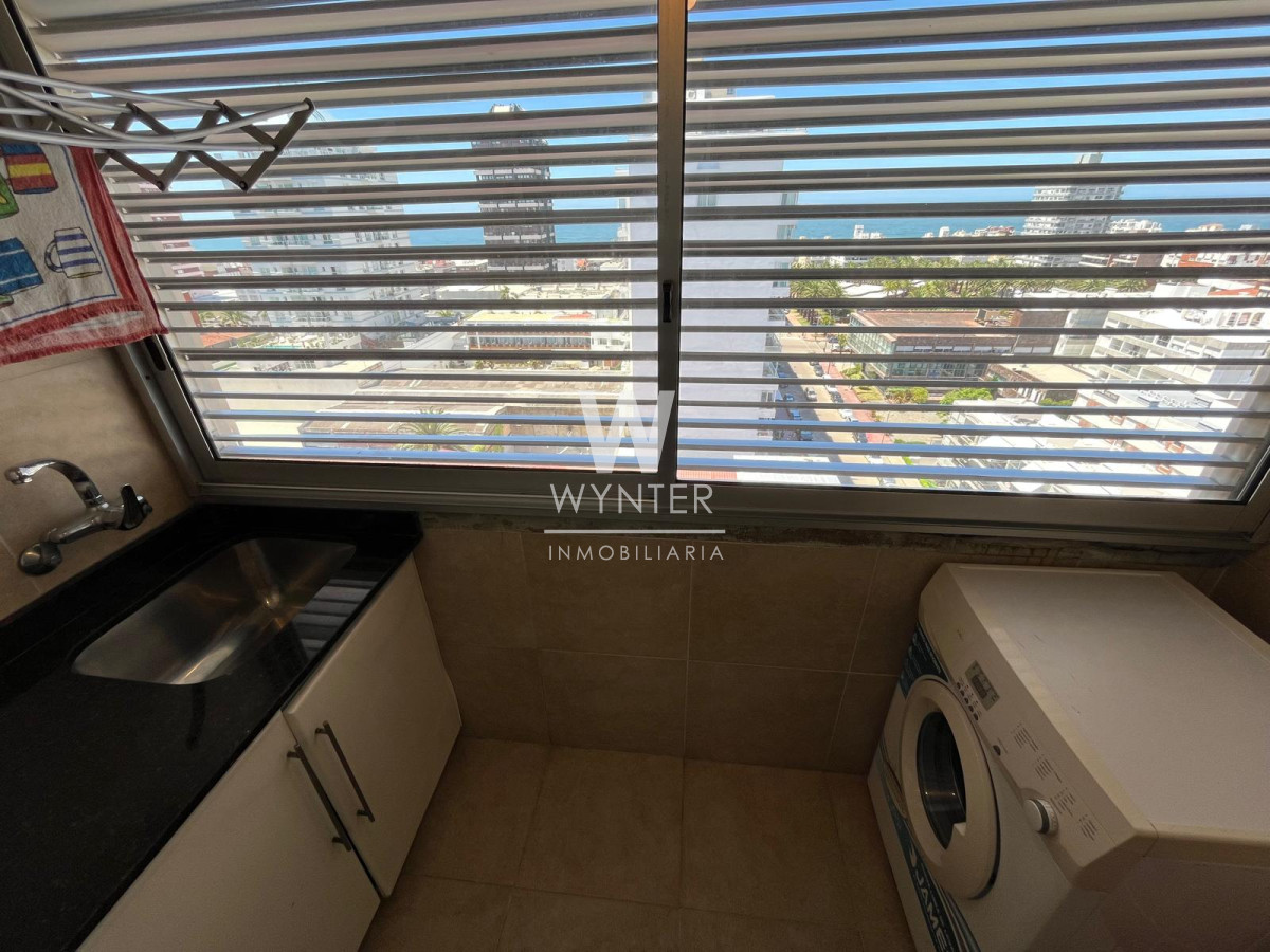 Apartamento ID.883 - Piso Alto A Pasos Del Puerto - 3 Dorm.