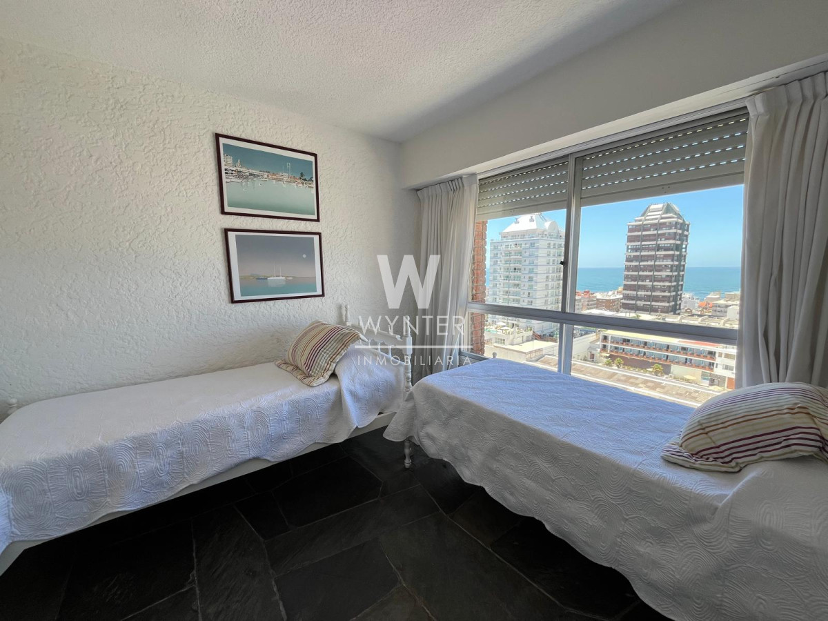 Apartamento ID.883 - Piso Alto A Pasos Del Puerto - 3 Dorm.