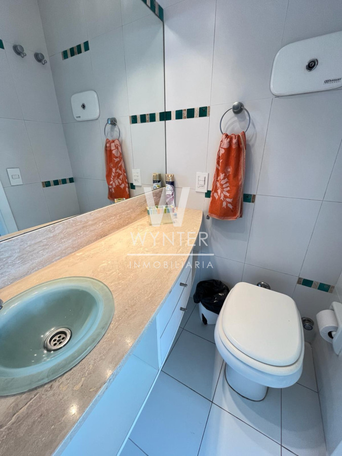 Apartamento ID.59 - Totalmente reciclado con hermosa vista a la bahía - 3 y dependencia de servicio