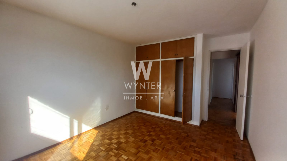 Apartamento ID.4656 - Apartamento en venta 3 dormitorios, Pocitos